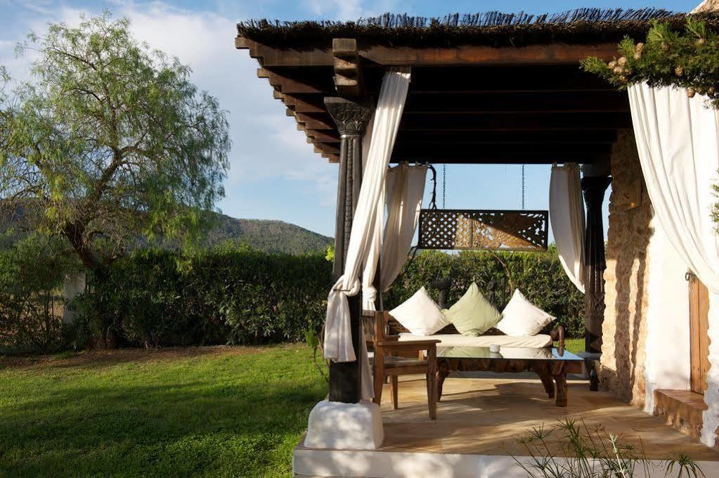 Agroturismo Atzaro Санта-Эулалия-дель-Рио Экстерьер фото