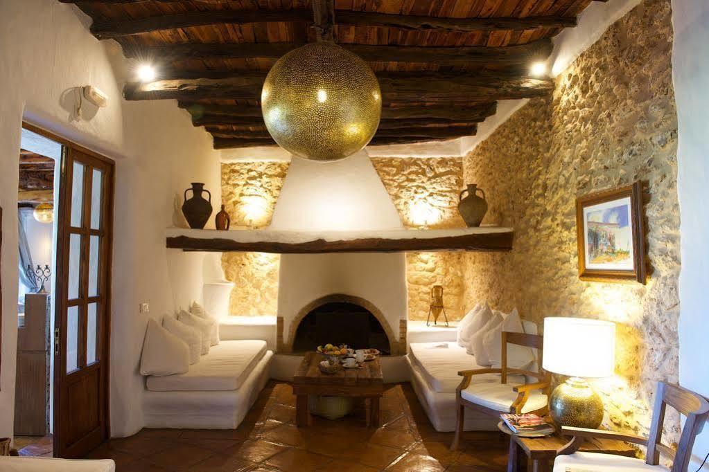 Agroturismo Atzaro Санта-Эулалия-дель-Рио Экстерьер фото