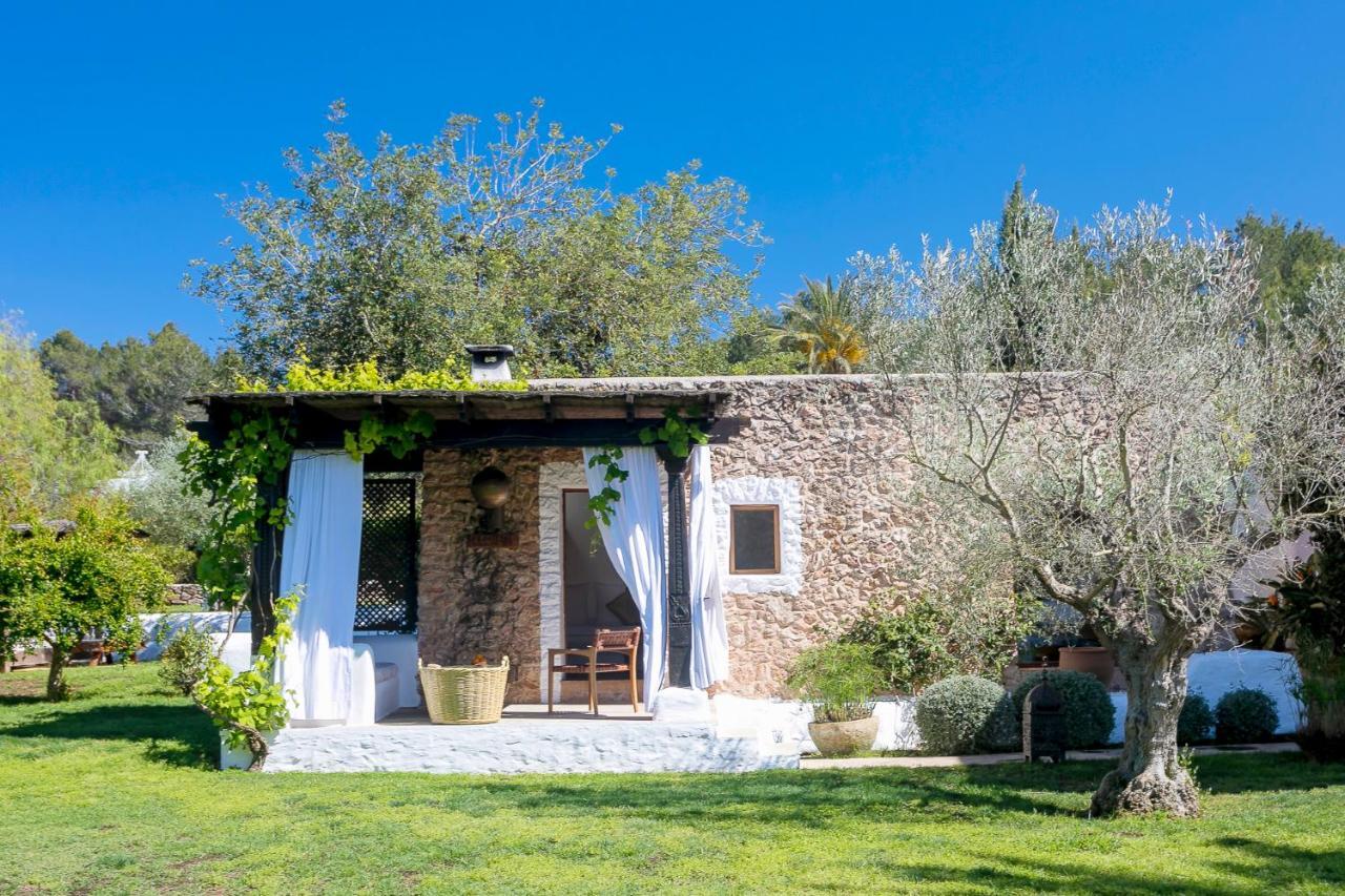 Agroturismo Atzaro Санта-Эулалия-дель-Рио Экстерьер фото