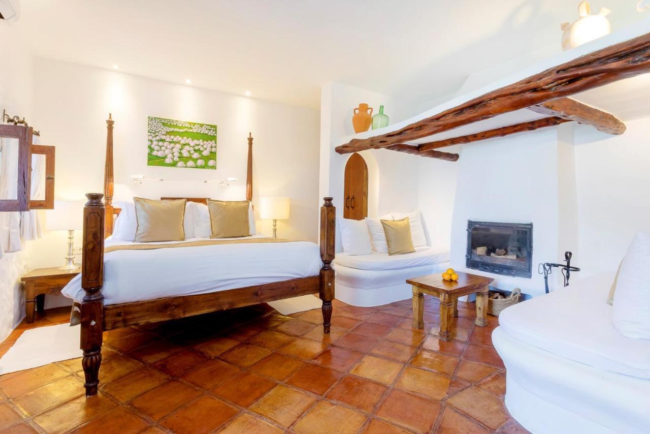 Agroturismo Atzaro Санта-Эулалия-дель-Рио Экстерьер фото