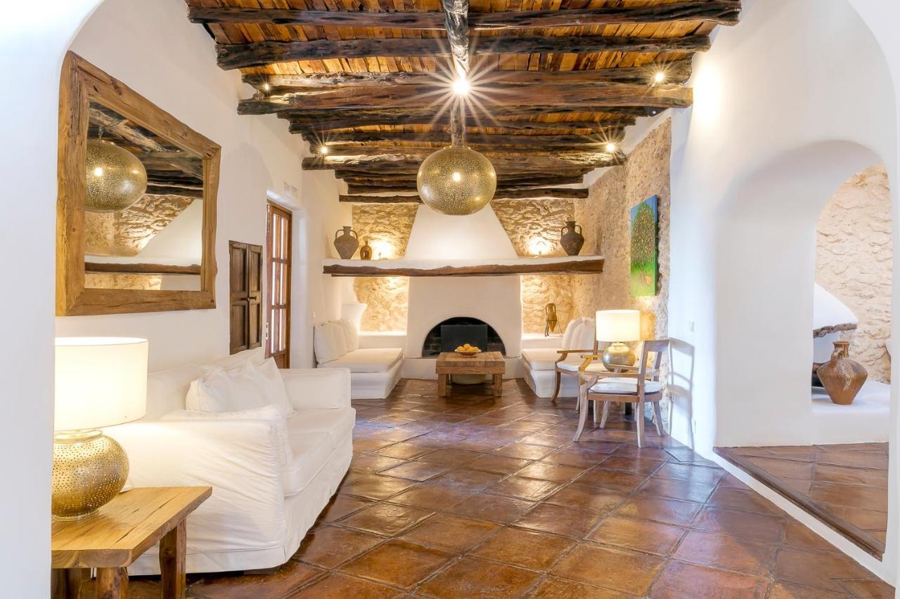 Agroturismo Atzaro Санта-Эулалия-дель-Рио Экстерьер фото