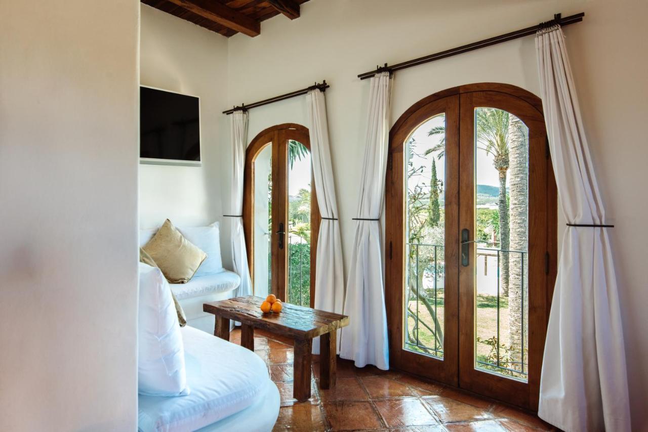 Agroturismo Atzaro Санта-Эулалия-дель-Рио Экстерьер фото